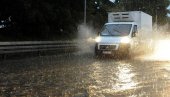 UPOZORENJE VOZAČIMA: Budite oprezni u saobraćaju zbog promene vremena!