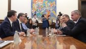 Vučić se sastao sa Dodikom na Andrićevom vencu