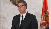 VUČIĆ STIGAO U PARIZ: Sa Makronom večeras o Kosovu