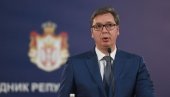 VERUJEM DA ĆE MENI I KURTIJU NEŠTO DA PORUČE Vučić očekuje da će razgovarati sa Merkelovom i Makronom