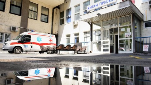 ЖИВОТНО УГРОЖЕН ПОВРЕЂЕНИ НАВИЈАЧ ПАРТИЗАНА! Брутална туча на улици умало однела један живот! ЖИВОТНО УГРОЖЕН ПОВРЕЂЕНИ НАВИЈАЧ ПАРТИЗАНА! Брутална туча на улици умало однела један живот!