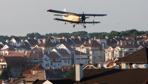 АВИЈАЦИЈА КАСНИ САМО У БЕОГРАДУ: Стигла понуда за запрашивање само 26.000 хектара