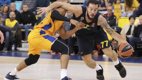 KOŠARKAŠ ZVEZDE TREĆI U EVROLIGI: Lovernj MVP kola, Micić na drugom mestu