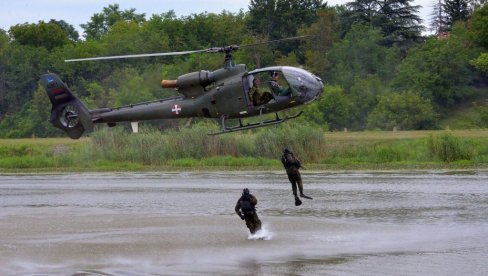 ВОЈСКА СРБИЈЕ ПОКАЗАЛА ШТА ЗНА: Припадници 72. бригаде за специјалне операције опремљени најмодернијом опремом (ВИДЕО)