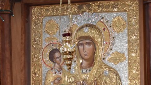 СПЦ ОБЕЛЕЖАВА СПОМЕН ИКОНИ ПРЕСВЕТЕ БОГОРОДИЦЕ ТРОЈЕРУЧИЦЕ: Верује се да има чудотворне моћи - ево како је стигла до Хиландара СПЦ ОБЕЛЕЖАВА СПОМЕН ИКОНИ ПРЕСВЕТЕ БОГОРОДИЦЕ ТРОЈЕРУЧИЦЕ: Верује се да има чудотворне моћи - ево како је стигла до Хиландара