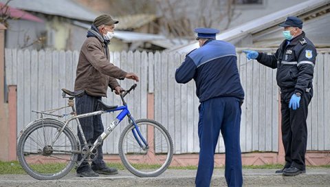 ПРОДУЖАВА СЕ ПОЛИЦИЈСКИ ЧАС: Румунка влада чини све да заустави ширење вируса