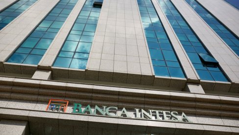 Banca Intesa доделила награде за најбоље уметничке инсталације направљене од рециклиране пластике