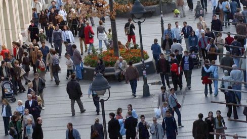 CRNO NA BELO: Procenat Srba zadovoljnih životom u Srbiji se udvostručio za 12 godina (FOTO)