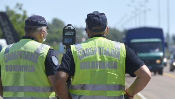 СЕДАМ ОСОБА ЛАКШЕ ПОВРЕЂЕНО: За дан се догодило девет саобраћајних несрећа у Јужнобачком округу