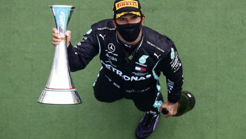 HAMILTON I MERCEDES PRED DOGOVOROM: novi ugovor pre pauze