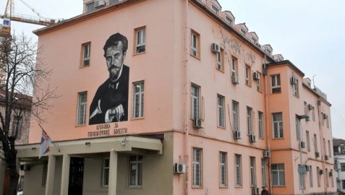 ТРЕЋЕ ОЈТ ЗА НОВОСТИ ПОТВРДИЛО: Осумњичена мајка за насиље над дететом на вештачењу у Лази ТРЕЋЕ ОЈТ ЗА НОВОСТИ ПОТВРДИЛО: Осумњичена мајка за насиље над дететом на вештачењу у Лази
