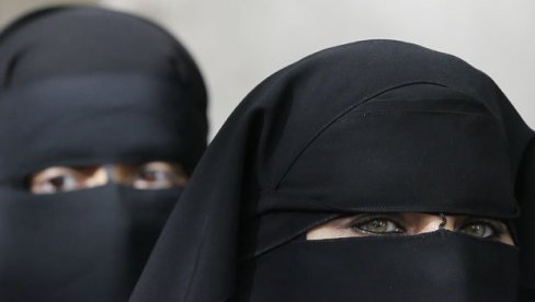 KAZNE ZA BURKE I PRINUDNA VENČANJA: U Italiji predložen zakon koji se odnosi na islamsku zajednicu KAZNE ZA BURKE I PRINUDNA VENČANJA: U Italiji predložen zakon koji se odnosi na islamsku zajednicu