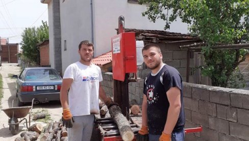 NA PANJU MU SE UKAZAO KRST: Dragan sa Kosova i Metohije ugledao neverovatan prizor (FOTO)