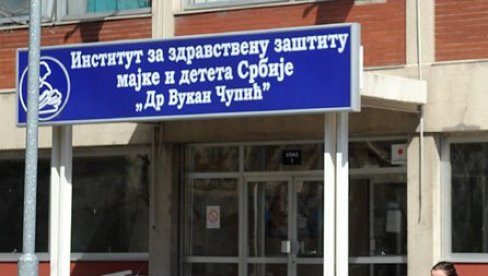 ДЕТЕ ИМА УПАЛУ ПЛУЋА: Петогодишњак се лечи од ковида у Институту за мајку и дете