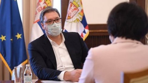 VUČIĆ SE SASTAO SA AMBASADORKOM ČEN BO