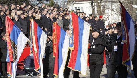 ПОЛИТИЧАРИ ПОДВИЛИ РЕП ПРЕД БОРЦИМА: Захтевала се исплата накнада за функционере, тј. посланике првог сазива НС РС