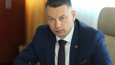 НЕШИЋ (ДНС) ПОЗДРАВИО РЕАКЦИЈУ ВУЧИЋА: Неопходно јединство свих политичких опција у РС