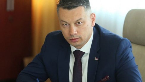 НЕШИЋ (ДНС) ПОЗДРАВИО РЕАКЦИЈУ ВУЧИЋА: Неопходно јединство свих политичких опција у РС