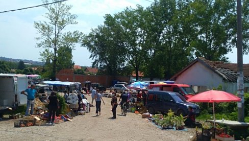 BUVLJAK ODOLEVA I KORONI: Lučički put trgovački centar Braničevskog okruga