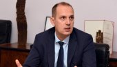 ДЕЗИНФЕКЦИЈА СА ЛАВАНДОМ: Кад новинар помогне министру