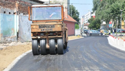 ЗА ЈОШ БРЖУ ПОМОЋ ГРАЂАНИМА: Завршена приступна саобраћајница ка болничком комплексу у Краљеву