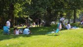 SRBI POHRILI NA PLANINE: Zbog epidemije plaže ostale puste, ali je zato na Goču kao u košnici (FOTO)