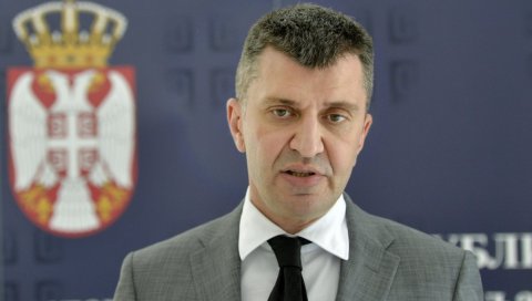 ЂОРЂЕВИЋ ПОЛОЖИО ВЕНЦЕ НА ВИДУ: Србија увек била на првој страни