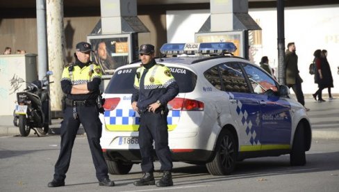 OVO SU SRBI UHAPŠENI U MALAGI: Policija upala po poternici iz Beograda, a zatekla i laboratoriju za uzgoj marihune (VIDEO)