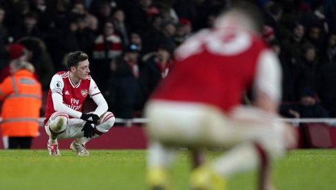 NAJSKUPLJE PLAĆENI ADMINISTRATOR DRUŠTVENIH MREŽA: Mesut Ozil ne igra, ovo je njegov novi posao u Arsenalu!