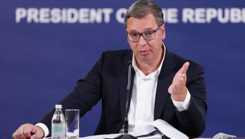 ORKESTRIRANI NAPADI I PROGON PREDSEDNIKA SRBIJE: Đilas preko svojih medija širi laži o tome ko je Vučićev otac