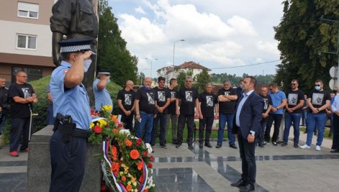 UBICE 22 GODINE NA SLOBODI Sinovi Srđana Kneževića: Uzalud stojimo na istom mestu, sve je zataškano