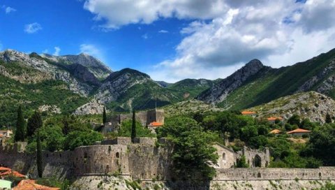 РЕШАВАЈУ ВИШЕДЕЦЕНИЈСКИ ПРОБЛЕМ: Потећи ће вода  и у предграђу