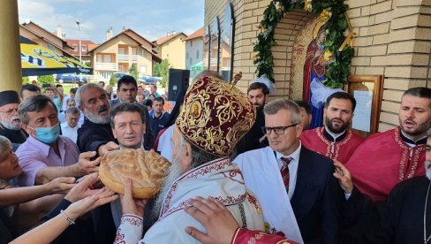 ВЕЛИКА СВЕТКОВИНА У УГЉЕВИКУ: Црква слави јубилеј