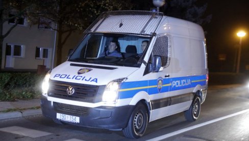 JEZIVI NAPAD U OSIJEKU: Muškarac izbo nožem dvoje dece, policija obavlja uviđaj