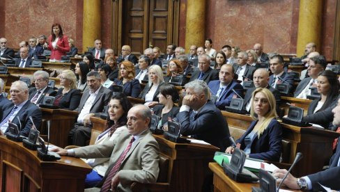 U PARLAMENTU TITOV ŠIFRANT I PRVAK EVROPE: Zanimljiv tim od dvadesetak veterana braniće boje penzionera u Skupštini Srbije