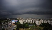 ZAŠTO SU OBLACI OVAKO NISKO? Prate ih grad i grmljavina, a ovo je objašnjenje meteorologa