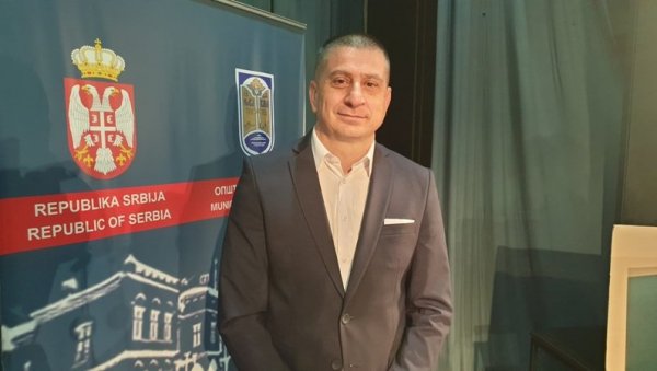 КОНСТИТУИСАН ПАРЛАМЕНТ У НОВОЈ ВАРОШИ: Бранко Поповић (СНС) нови председник Скупштине, СПС у опозицији