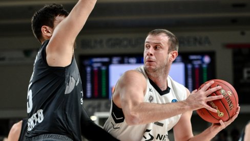 VELIČKOVIĆ NA POČETKU PRIPREMA: Mladim igračima odmah objasniti da je Partizan specijalna sredina