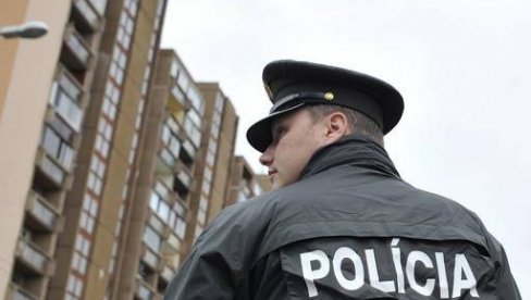 УБИО БИВШУ ДЕВОЈКУ И ЊЕНУ МАЛОЛЕТНУ ЋЕРКУ: Након крвавог пира сам ушетао у станицу (ФОТО)