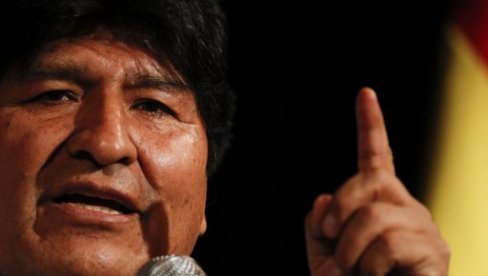 ISPLIVALE SLIKE NA KOJIMA JE SA MALOLETNICOM: Morales optužen za silovanje i trgovinu ljudima