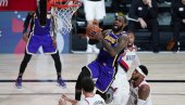 LEBRON DAO 38 POENA: Lejkersi poveli sa 2:1 protiv Portlanda u plej-ofu