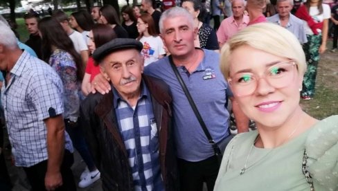 BACIO ČLANSKU KARTU DPS, OTIŠAO NA LITIJU: Među vernicima u Beranama i starina Vojo Rmuš (91) (FOTO)