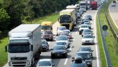 ПОЈАЧАН ИНТЕНЗИТЕТ САОБРАЋАЈА: Сутра могуће гужве на Милошу Великом ПОЈАЧАН ИНТЕНЗИТЕТ САОБРАЋАЈА: Сутра могуће гужве на Милошу Великом