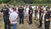 MUSLIMANIMA ZASMETAO KRST! Na novom groblju u Nikšiću prvi put nije omogućena sahrana sa hrišćanskim obeležjem