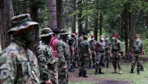 МИНИСТАР ВУЛИН НА ГОЧУ: Извиђачке јединице веома важан део наше Копнене војске о којима се посебно води рачуна