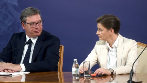 SUTRA U OSAM SATI: Vučić i Brnabić sa timom za vakcinaciju