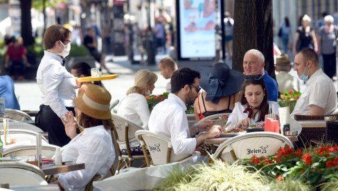 FAJRONT DVA SATA KASNIJE? Krizni štab danas razmatra duže radno vreme kafića i tržnih centara