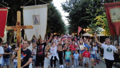 NIJE KASNO, KO HOĆE ČASNO! Bjelopoljci ponovo u šetnji, brane svetinje kao njihovi časni preci (FOTO+VIDEO)