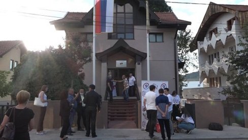 У ПЉЕВЉИМА ОТВОРЕНА СРПСКА КУЋА: Свечано отворен Српски информативно-културни центар Свети Сава У ПЉЕВЉИМА ОТВОРЕНА СРПСКА КУЋА: Свечано отворен Српски информативно-културни центар Свети Сава