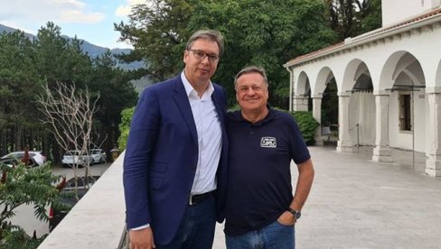 VUČIĆ SE SASTAO SA ZORANOM JANKOVIĆEM: Predsednik Srbije razgovarao sa gradonačelnikom LJubljane (FOTO)